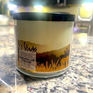 BATH AND BODY WORKS 3 WICK CANDLE MARSHMELLOW FIRESIDE NEVER USED